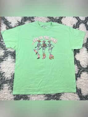 Girlie Girl Originals Women’s Green Bad To The Bone Graphic T-shirt Size XL